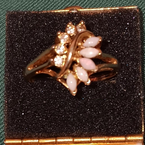 Jewelry - Ring A Queens Ring Size 13 Gold Tone With Opals & Cz's
